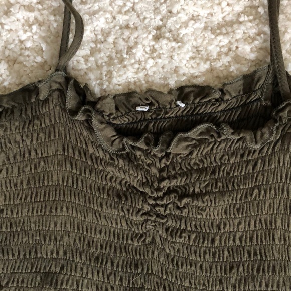 GREEN TOP | - Picture 3 of 7